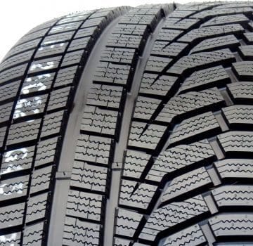 Hankook Winter I- Cept Evo2 W320 XL 235/75-15